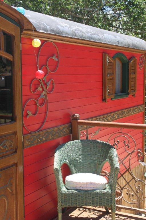 La Roulotte "Les Saintes" Bed and Breakfast Buitenkant foto