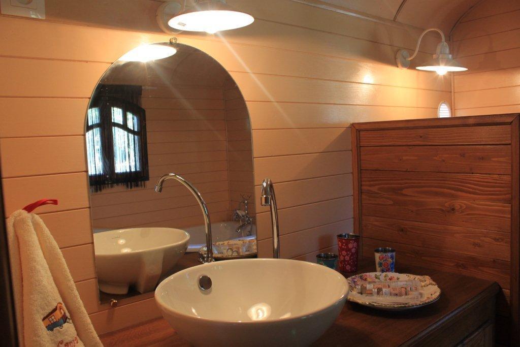 La Roulotte "Les Saintes" Bed and Breakfast Kamer foto