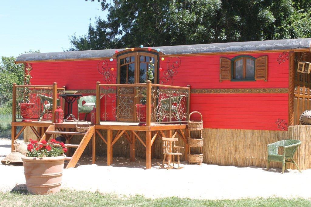 La Roulotte "Les Saintes" Bed and Breakfast Buitenkant foto